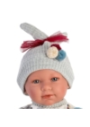 LLORENS - Mimi - csecsemő kislány játékbaba síró funkcióval, bojtos sapkával - 42 cm