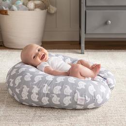 Fejtámasztó, altató babapárna, ergonomikus kialakítással