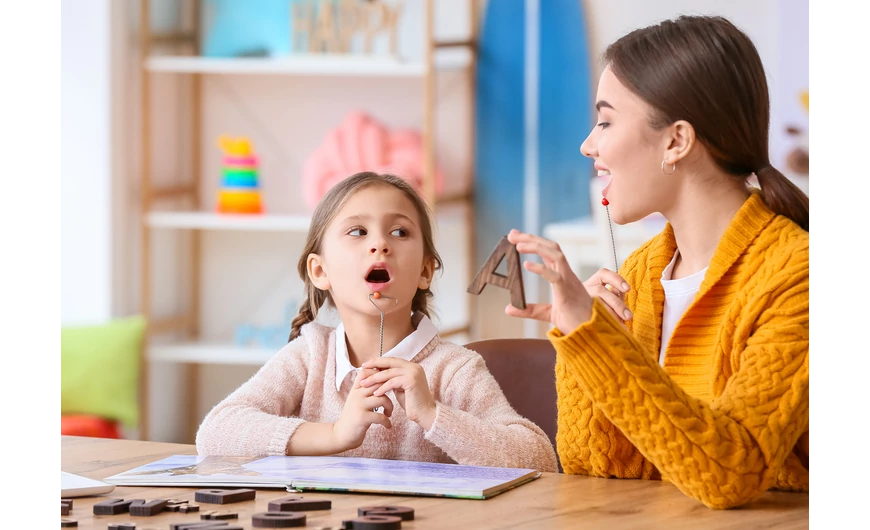 Beszédfejlődés és szókincs – hogyan segíthet ebben a Látogatás könyvsorozat?